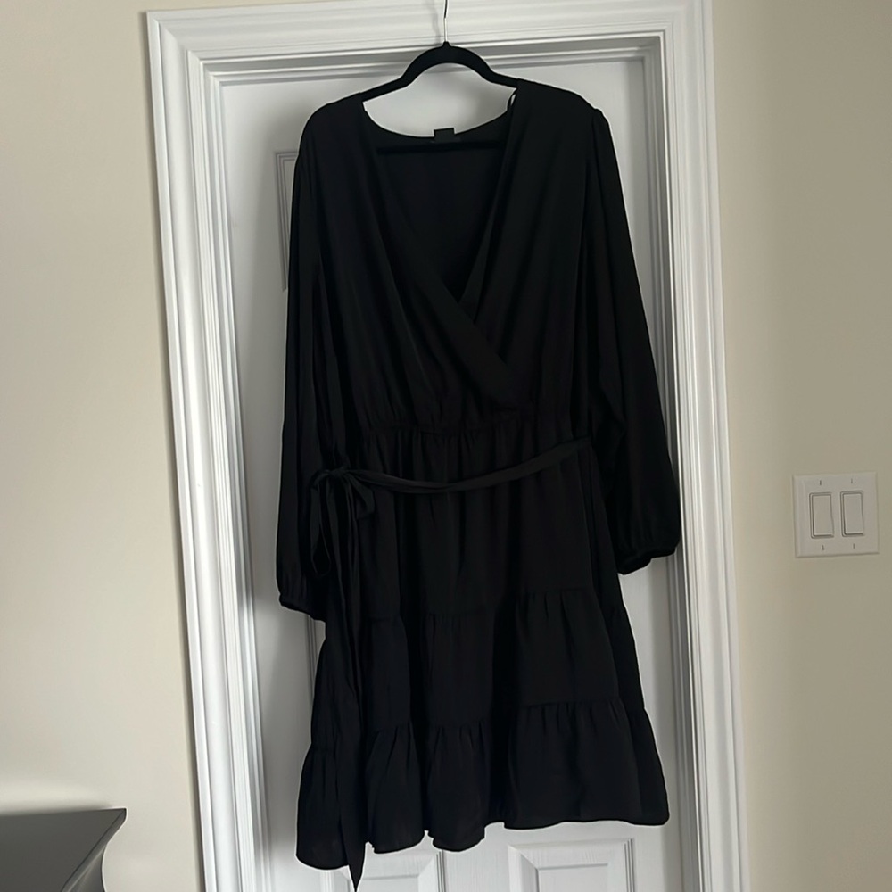 🔴 SOLD 🔴City Chic Ruffled black faux wrap long sleeve dress